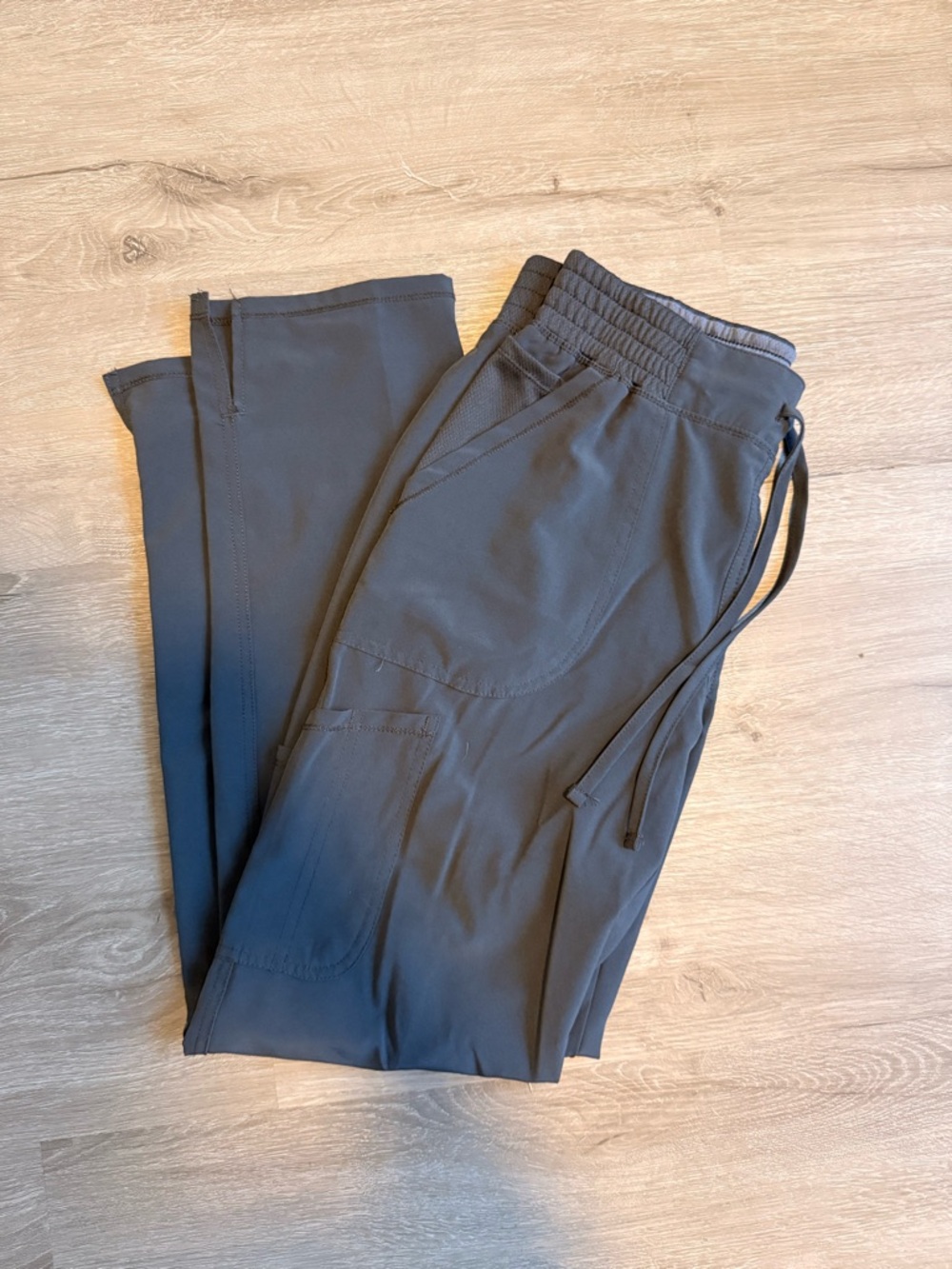 Gray Medical Scrub Set - Top & Drawstring Pants - Picture 6 of 7